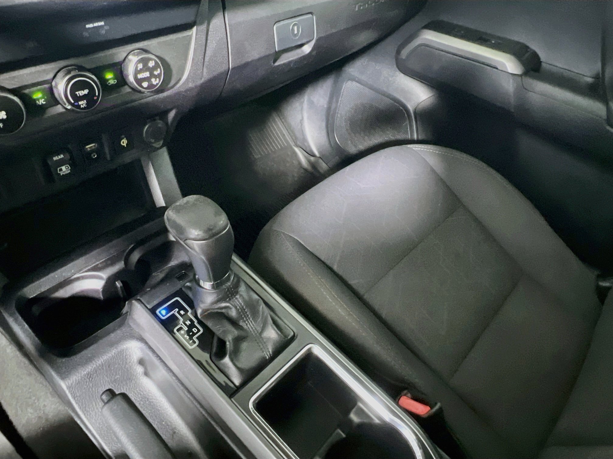 Used 2019 Toyota Tacoma TRD Sport AWD/4WD image 25