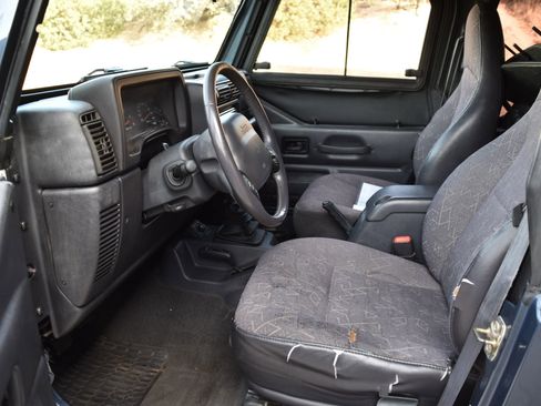 Used 2001 Jeep Wrangler Sport image 11