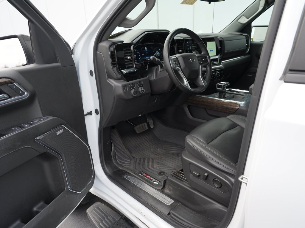 Certified 2024 Chevrolet Silverado 1500 LT Trail Boss w/ LT Trail Boss Premium Package AWD/4WD image 14