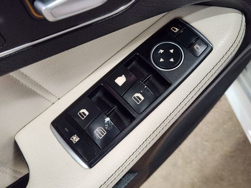 Used 2014 Mercedes-Benz E 350 4MATIC Luxury Wagon image 44