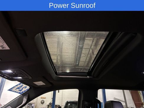 Used 2024 Chevrolet Silverado 1500 High Country AWD/4WD image 5