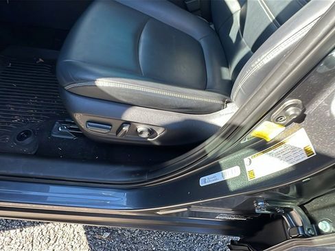 Used 2020 Toyota RAV4 XLE Premium image 14