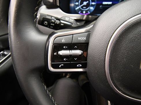 Certified 2023 Kia Sorento SX AWD/4WD image 21