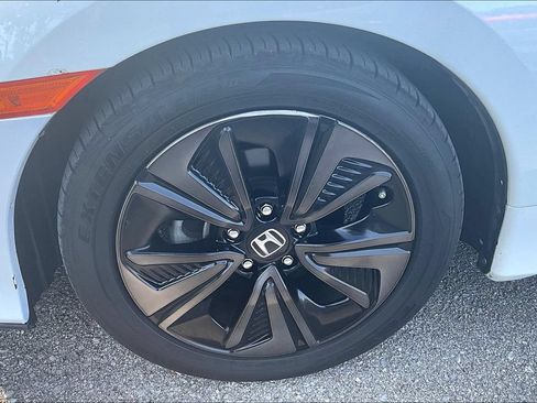 Used 2018 Honda Civic EX image 11