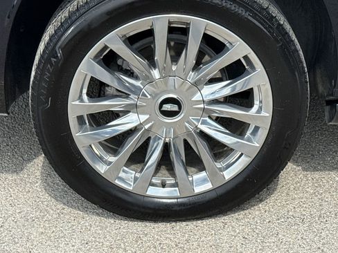 Used 2023 Cadillac Escalade Premium Luxury w/ Performance Package image 9