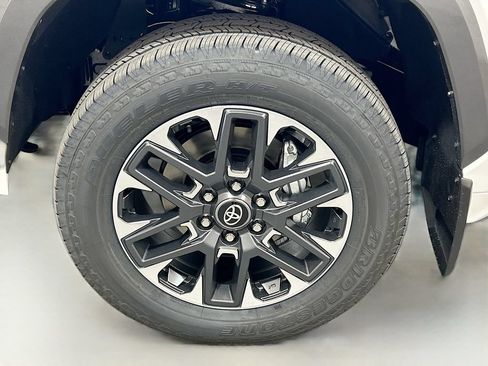 New 2026 Toyota Tundra Limited AWD/4WD image 8