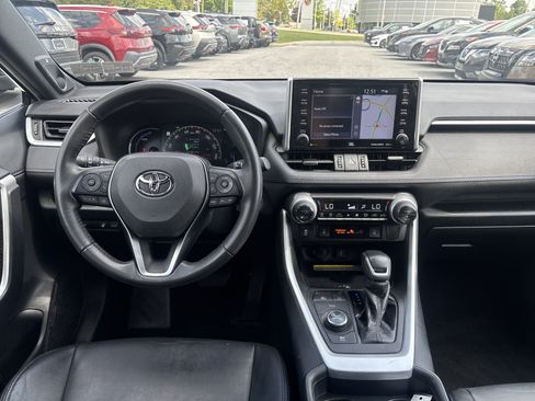 Used 2021 Toyota RAV4 XSE AWD/4WD image 2