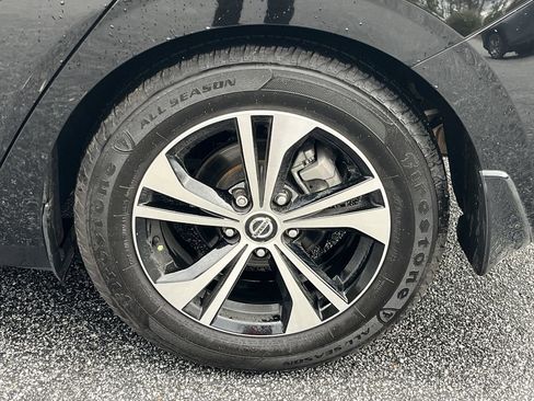 Certified 2023 Nissan Sentra SV image 29