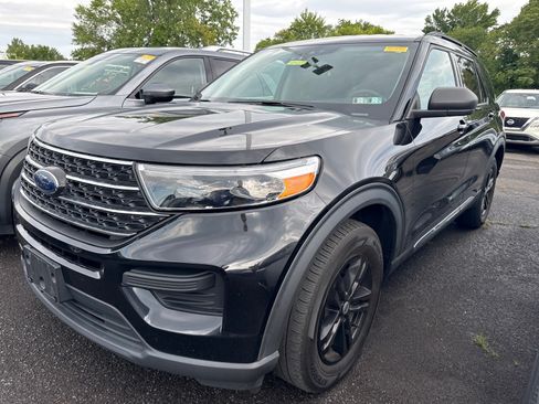 Used 2024 Ford Explorer XLT w/ Class IV Trailer Tow Package AWD/4WD image 1