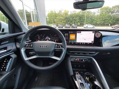Certified 2025 Audi Q5 Premium Plus AWD/4WD image 17