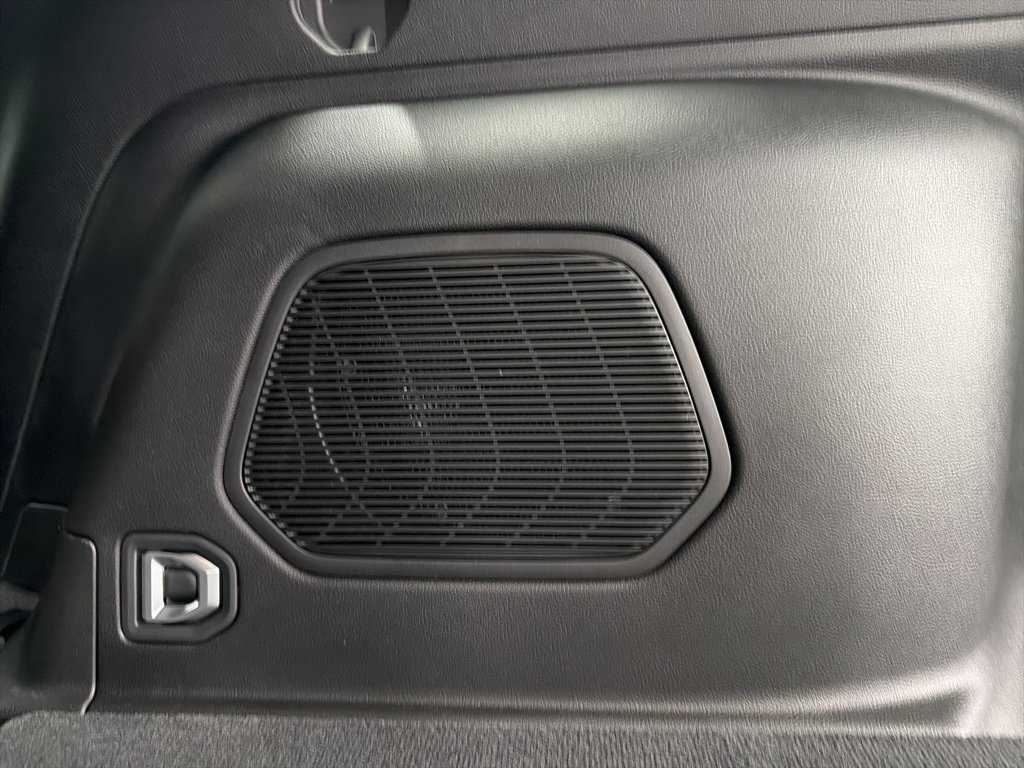 New 2026 Jeep Grand Cherokee Limited RWD image 9