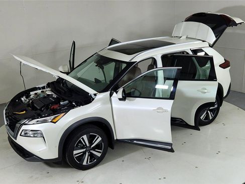 Certified 2023 Nissan Rogue SL w/ SL Premium Package image 26