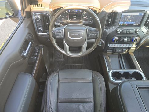 Used 2020 GMC Sierra 1500 Denali w/ Denali Ultimate Package AWD/4WD image 22