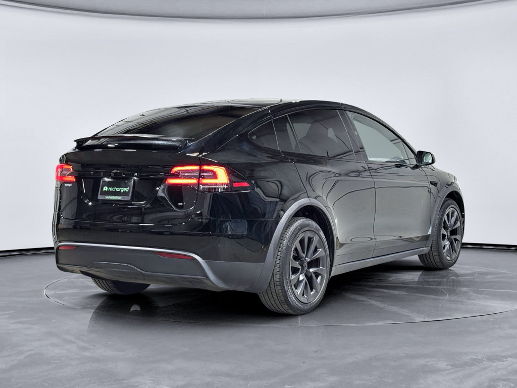 Used 2023 Tesla Model X AWD/4WD image 3