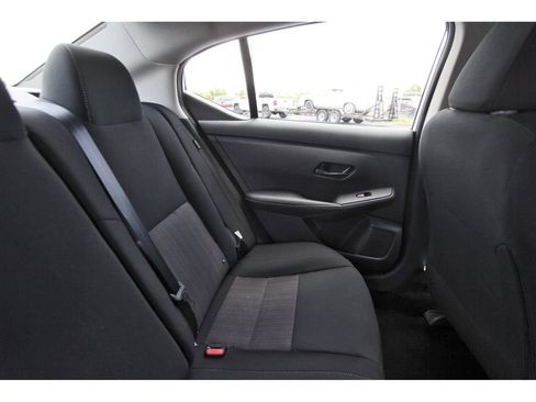 Used 2025 Nissan Sentra SV w/ All-Weather Package FWD image 13
