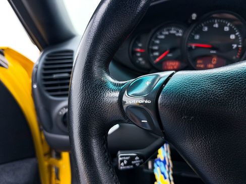 Used 2001 Porsche 911 Carrera image 21