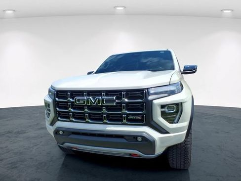 Used 2026 GMC Canyon AT4 w/ Nightfall Essentials Package AWD/4WD image 4
