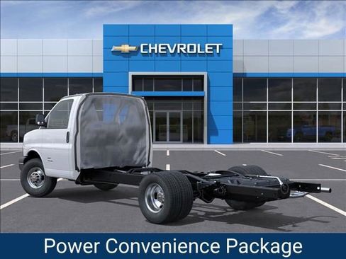 New 2026 Chevrolet Express 4500 4500 Series w/ Power Convenience Package image 3