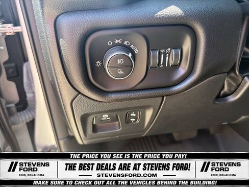 Used 2023 RAM 1500 Laramie AWD/4WD image 25