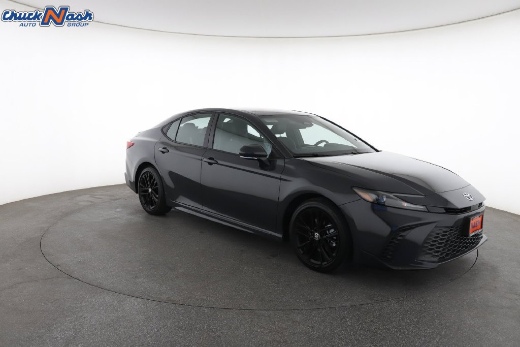 Used 2026 Toyota Camry SE FWD image 2