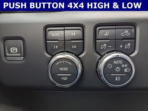 Used 2024 GMC Sierra 2500 Denali w/ Denali Reserve Package image 19