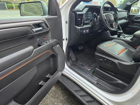 Used 2022 GMC Sierra 1500 AT4 w/ AT4 Premium Package image 29