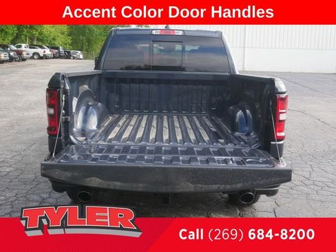 New 2026 RAM 1500 4x4 Crew Cab image 19