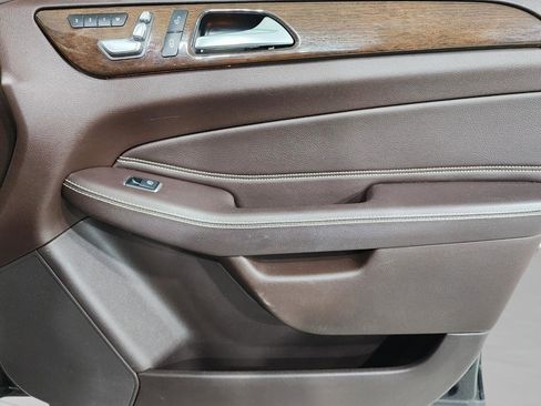 Used 2019 Mercedes-Benz GLS 450 4MATIC image 26