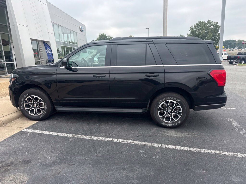 Used 2022 Ford Expedition XLT RWD image 5