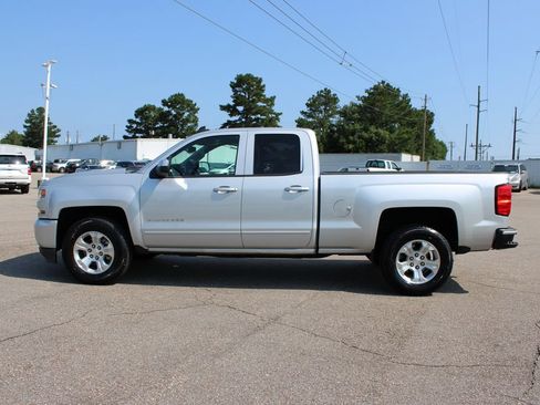 Used 2018 Chevrolet Silverado 1500 LT w/ All Star Edition AWD/4WD image 3