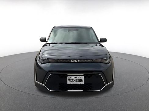 Used 2025 Kia Soul LX w/ LX Technology Package image 4