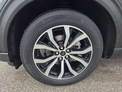 Used 2024 Ford Explorer ST-Line w/ Class IV Trailer Tow Package image 11