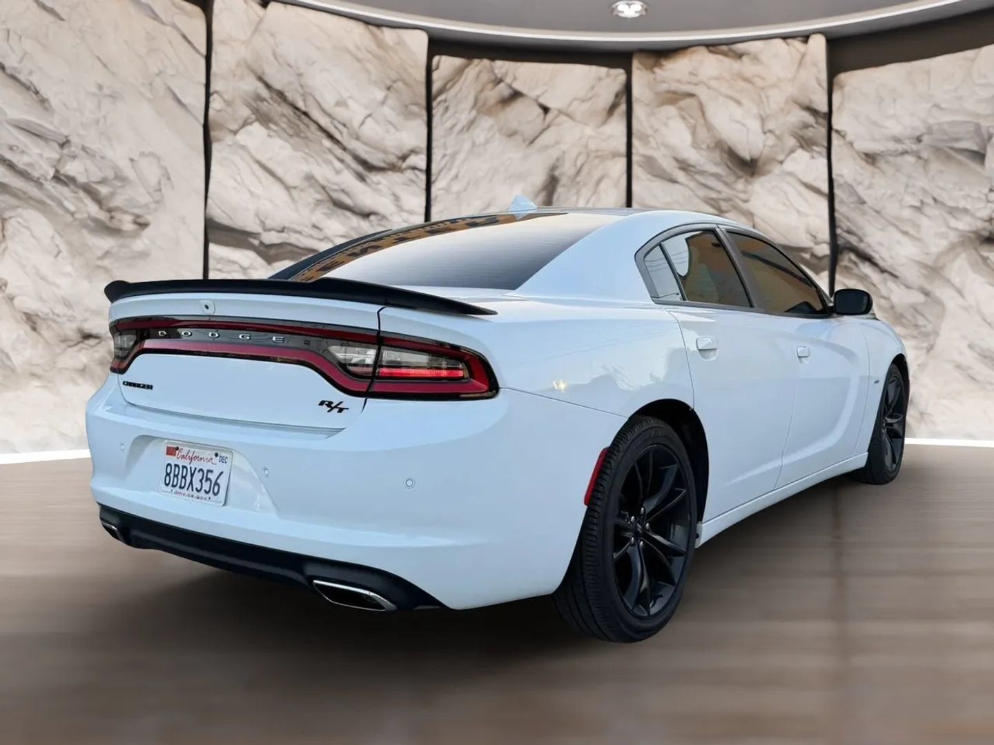 Used 2018 Dodge Charger R/T w/ Blacktop Package RWD image 6