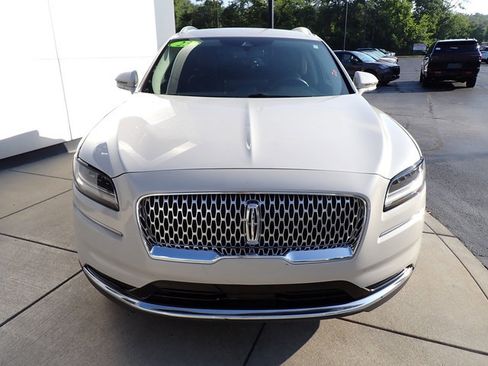 Certified 2023 Lincoln Nautilus AWD w/ Premium Package image 9