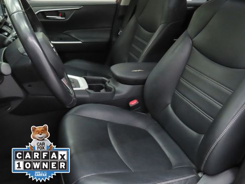Used 2021 Toyota RAV4 XLE Premium AWD/4WD image 10