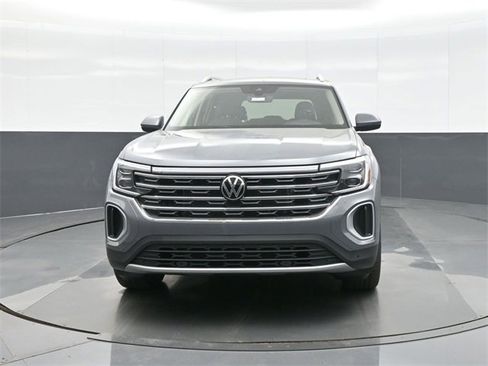 New 2026 Volkswagen Atlas SEL image 2