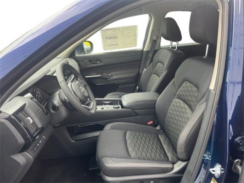 New 2025 Nissan Pathfinder SV w/ Black Appearance Package image 6