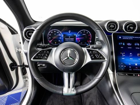 Used 2024 Mercedes-Benz GLC 300 image 19