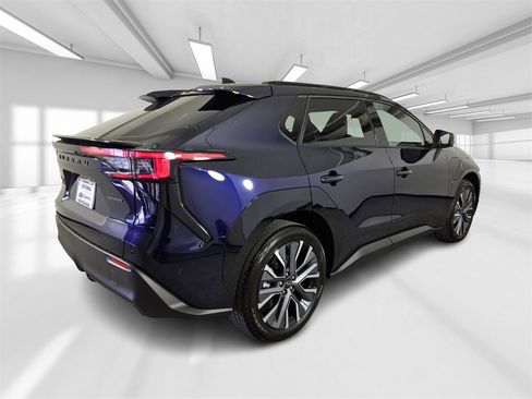 New 2026 Subaru Solterra Limited image 4