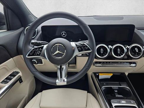 New 2026 Mercedes-Benz GLA 250 GLA 250 image 11