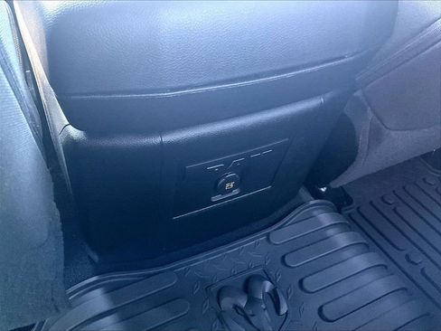 Used 2022 RAM 1500 Warlock AWD/4WD image 28
