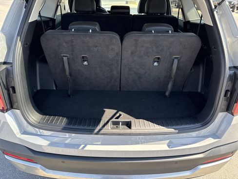 Used 2024 Kia Sorento S w/ Panoramic Sunroof Package image 5