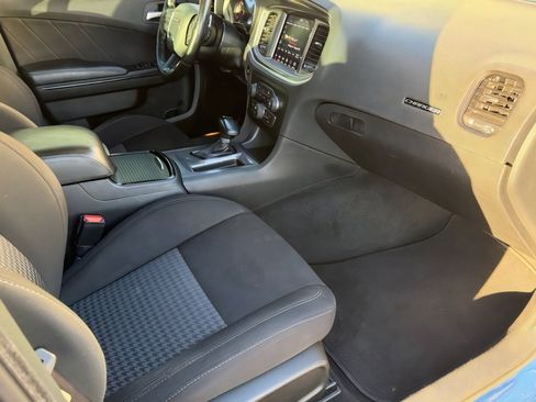 Used 2020 Dodge Charger R/T w/ Blacktop Package image 36