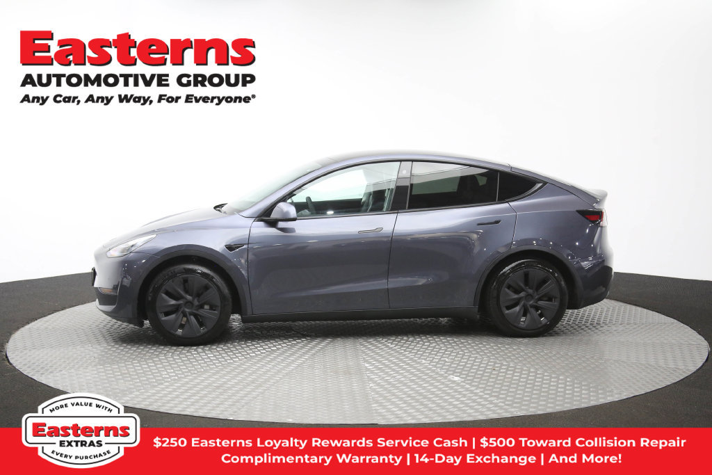 Used 2022 Tesla Model Y Long Range AWD/4WD image 55
