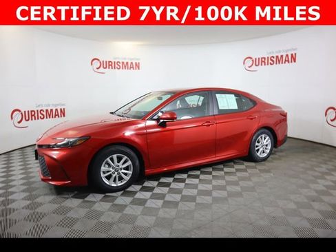 Used 2025 Toyota Camry LE image 6