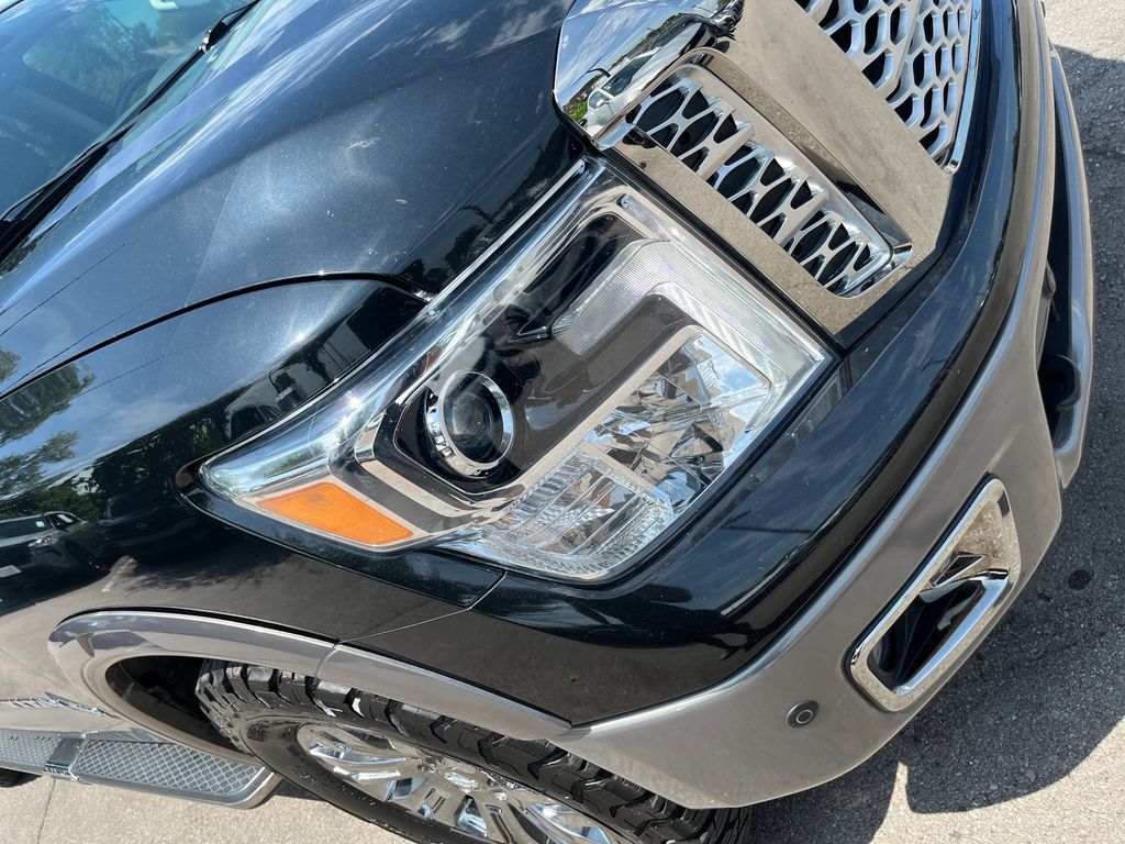 Used 2019 Nissan Titan Platinum Reserve AWD/4WD image 37