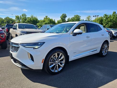 Used 2022 Buick Envision Avenir w/ Technology Package II AWD/4WD image 3