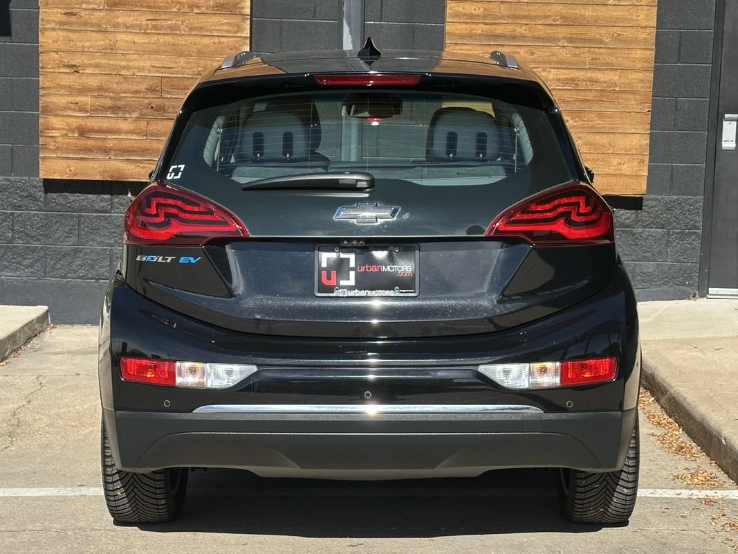 Used 2019 Chevrolet Bolt Premier w/ Infotainment Package FWD image 13