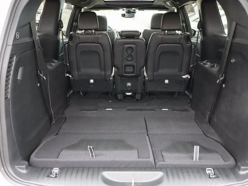 New 2026 Chrysler Pacifica Select FWD image 32