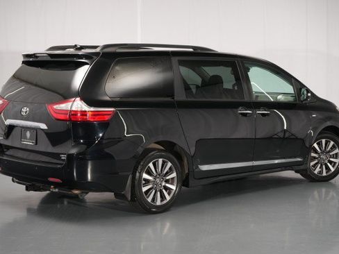 Used 2019 Toyota Sienna Limited Premium w/ Protection Package AWD/4WD image 14
